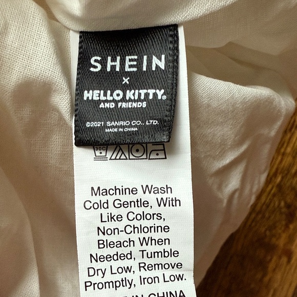 B18 Hello Kitty White and Pink Kids Hat - Picture 3 of 6